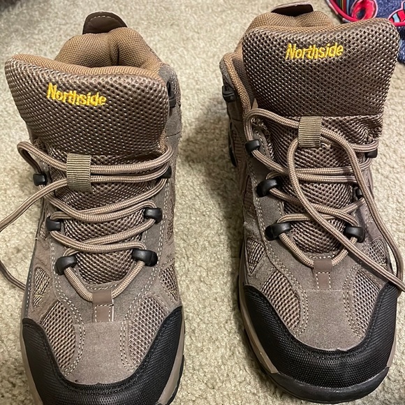 Khaki hiking boots - Picture 1 of 2